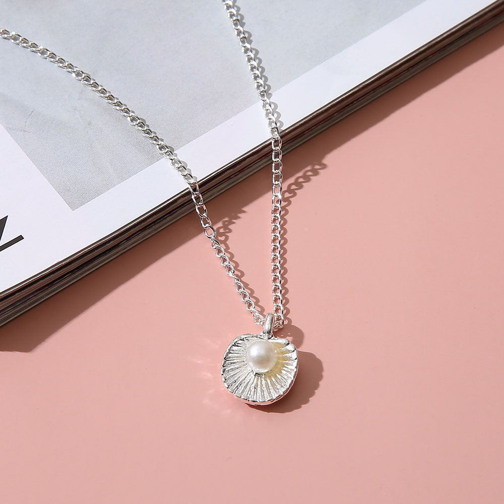 Shell Pearl Necklace