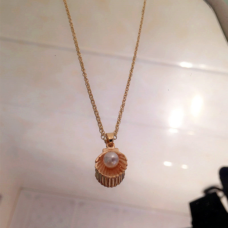 Shell Pearl Necklace