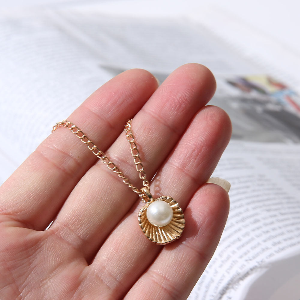 Shell Pearl Necklace